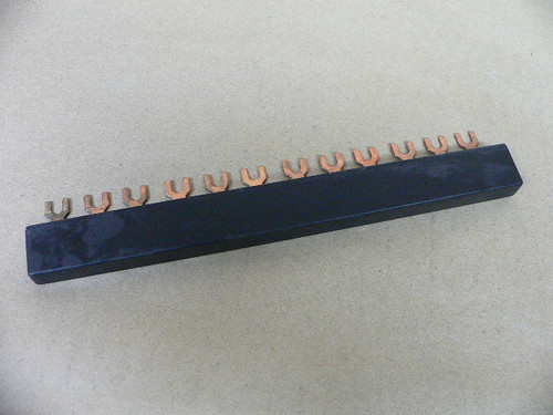 KLOCKNER MOELLER B 3.0/4-PKZ0 feeder busbar connect for use with manual motor co