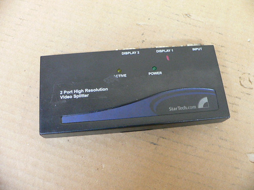 STARTECH VGA Monitor Splitter Extender 2 Port Model D6F3E1D672F Used STARTECH VGA Monitor Splitter Extender 2 Port Model D6F3E1D672F Used