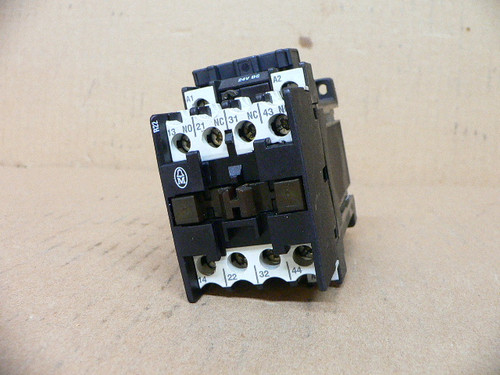 Klöckner-Moeller Dil R22-G 20 Dil Magnetic Contractor 600VAC 4 NO/NC 24V Coil