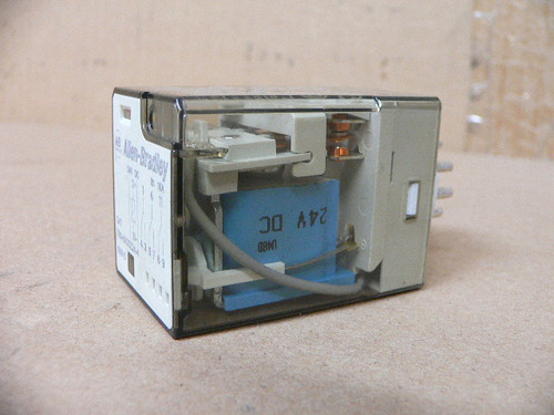 Allen Bradley 700-HA33Z24-4 Relay 24VDC Series C 24 VDC