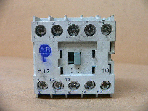 ALLEN-BRADLEY 100-M12NZJ3 MINI CONTACTOR CONTROL RELAY 24VDC
