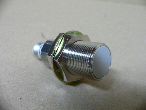 OMRON E2E-X5F1-M1 E2EX5F1M1 INDUCTIVE PROXIMITY SENSOR 5MM PNP NO 12-24VDC 4PIN