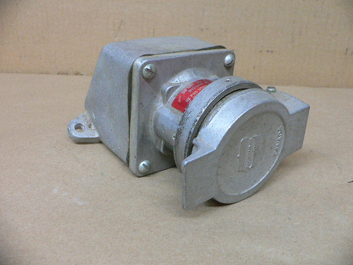 Copper Crouse-Hinds AR332 Arktite 2 receptacle housing body ground