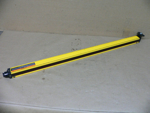 BANNER MINI SCREEN LIGHT CURTAIN EMITTER MSE3224Y USED