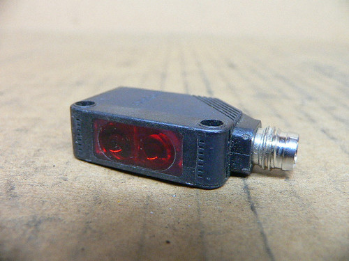 Omron E3Z-L86 Photoelectric Sensor
