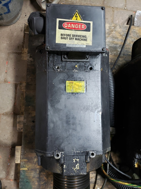 FANUC SPINDLE MOTOR A06B-0831-B200 AC SERVO MOTOR