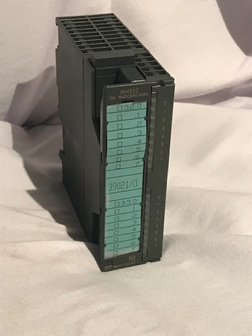 Siemens Simatic S7 6ES7 322-1BH01-0AA0 OUTPUT MODULE 16POINT DIGITAL 24VDC Siemens Simatic S7 6ES7 322-1BH01-0AA0 OUTPUT MODULE 16POINT DIGITAL 24VDC
