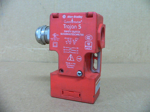 Allen Bradley Guardmaster 440K-T11090 Safety switch