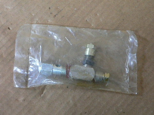 Lincoln Industrial 83660 Manifold Injector