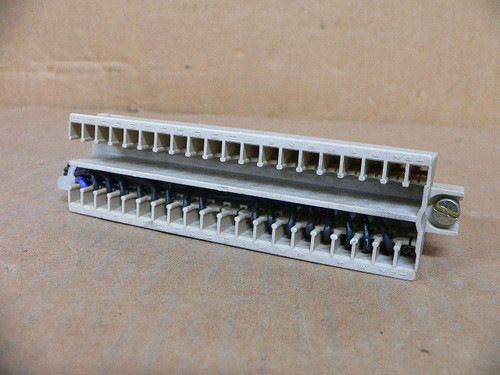 Siemens SIMATIC S5 1NEZ8120394-02 Front Connector AMP 928493-1