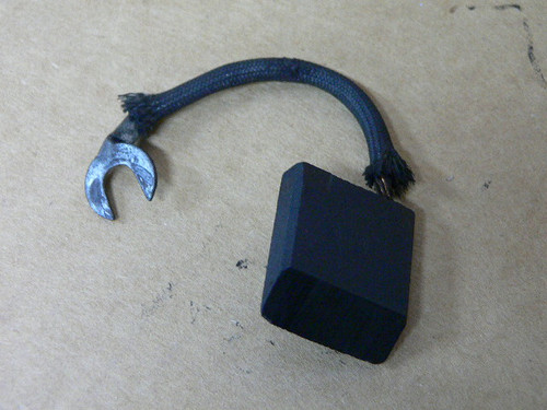 CARBON MOTOR BRUSH EG25B 1-5/32"L 25/32"W 1/2"TH