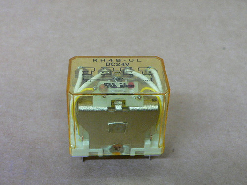 IDEC RH4B-UL RELAY DC24V