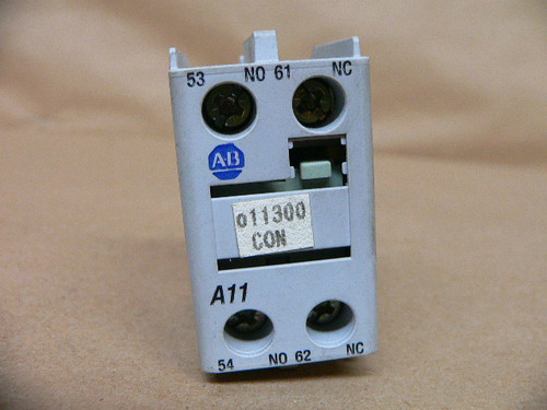 ALLEN BRADLEY AUXILIARY CONTACT BLOCK 100-F A11 100F SER A 690V 10A 10 A AMP