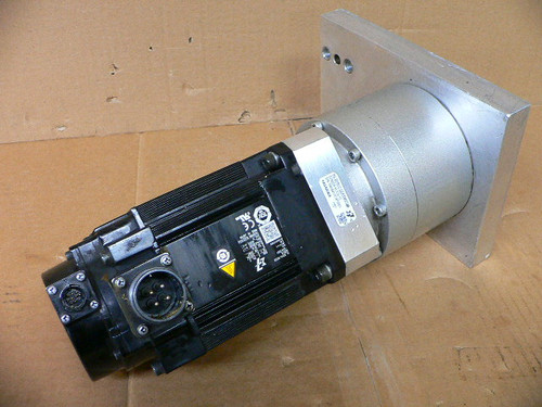 Yaskawa SGM7A-20A7D61 Brushless AC Servo Motor