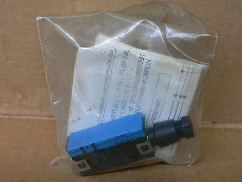 Honeywell Yamatake FL2B-2J6 Inductive Proximity Sensor