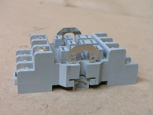 Potter & Brumfield Relay Socket Base: 27E893 5AMP 300VAC - GRAY