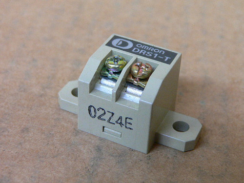 Omron DRS1-T Safety Relay