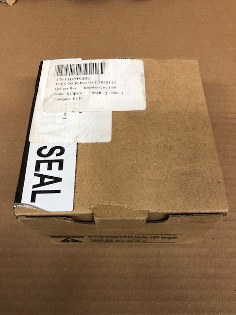ALLEN BRADLEY AB 1794-IB10X0B6 24 VDC SINK INPUT/SOURCE OUTPUT MODULE