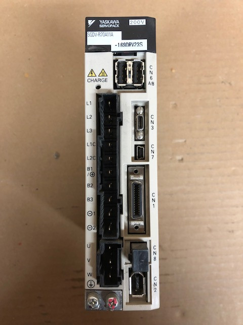 Yaskawa SGDV-R70A11A Servo Drives SGDV Series