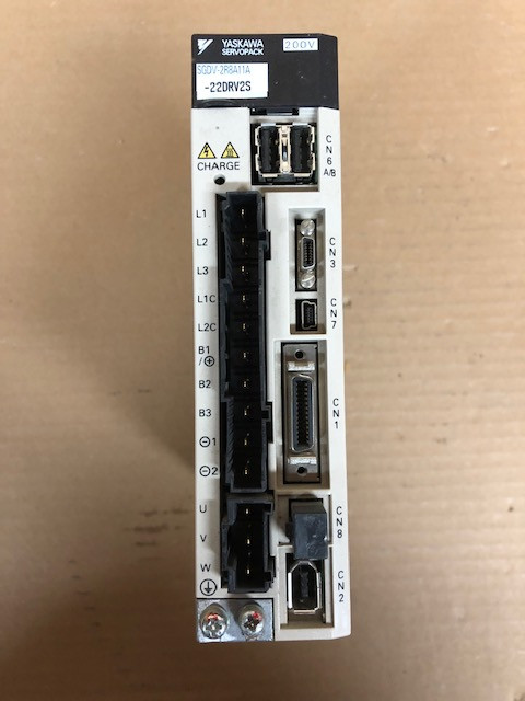 YASKAWA SGDV-2R8A11A 200V SERVOPACK SERVO PACK MOTOR DRIVER CONTROLLER 400W