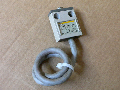 OMRON D4C-1601 LIMIT SWITCH