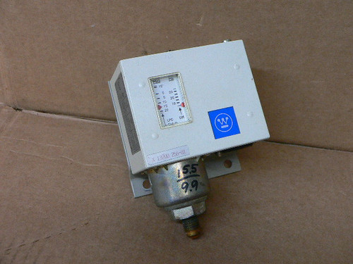 WESTINGHOUSE X 13200 256-01 FF113-S1-BAA B300 OIL PRESSURE GAUGE