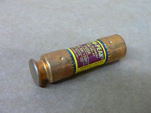 BUSSMANN LPN-RK-15SP TIME DELAY FUSE 15 AMP 250 V