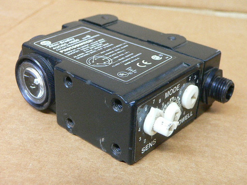 ALLEN BRADLEY 42CRC-4000 COLOR REGISTRATION CONTROL PHOTOSWITCH USED