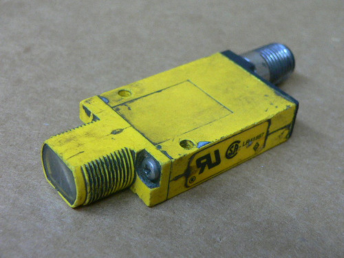 Banner SM2A312CV2QD Mini-Beam Series Photoelectric Sensor