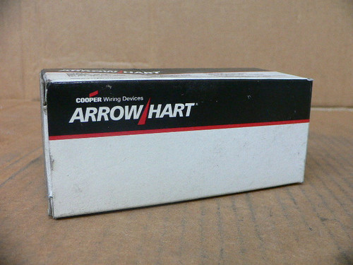 NEW ARROW HART 15 AMP HART LOCK RECEPTACLE 250 VAC 2 POLE 3 WIRE CWL615C