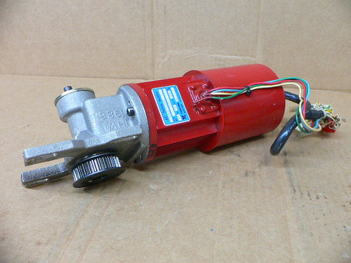 YASKAWA USAREM-01YR41 057, R07AQ023 MOTOR