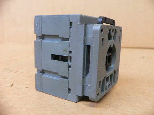 ABB OT32ET3 DISCONNECT SWITCH (USED)