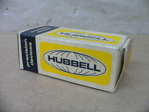 HUBBELL 7582 TWIST-LOCK SINGLE RECEPTACLE 10/15 AMP 250/125V