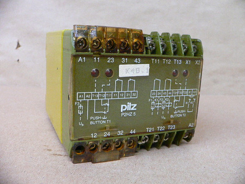 PILZ P2HZ5 230VAC 2S 2O Safety Relay 474388