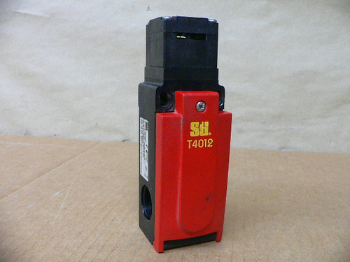 STI 44538-0010 T4012-011 SAFETY SWITCH