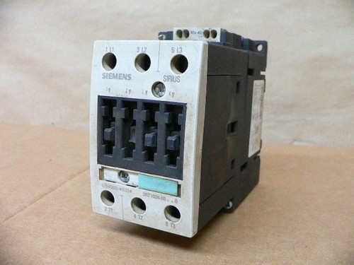 SIEMENS 3RT1034-3BB40 3-POLE MOTOR STARTER CONTACTOR