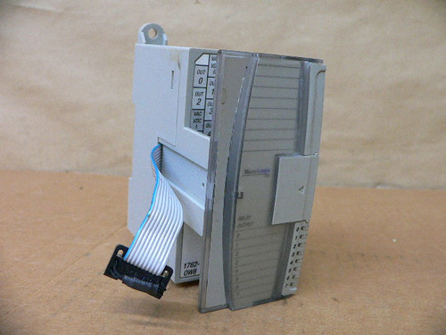 ALLEN BRADLEY 1762-OW8 MICROLOGIX 8 PT. VAC/VDC RELAY OUTPUT