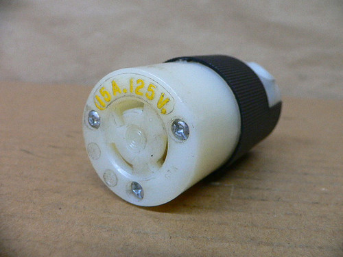 Hubbell 2P 3W Twist Lock Connector 15A 125V NEMA 5-15P HBL4729CCN
