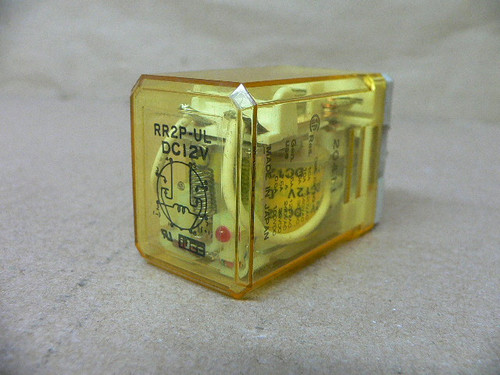 IDEC RR2P-UL RELAY DC12V