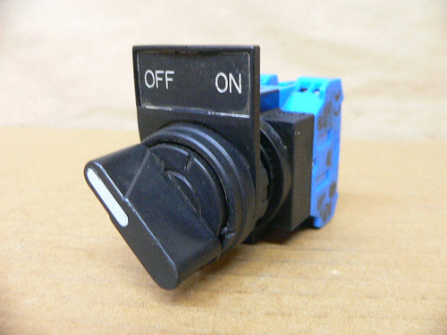 IDEC HW1S-2TF20 SELECTOR SWITCH