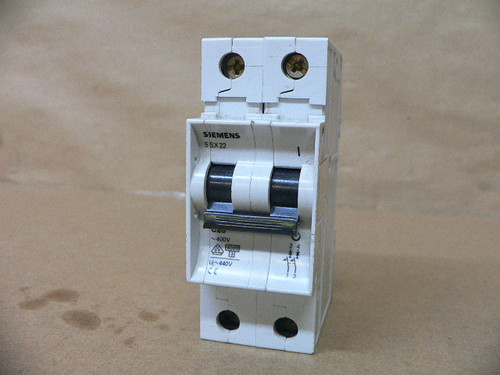 SIEMENS 5SX220, C20 CIRCUIT BREAKER