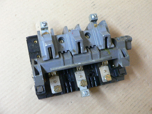 ALLEN BRADLEY 40021-513-01 DISCONNECT SWITCH FOR STARTER