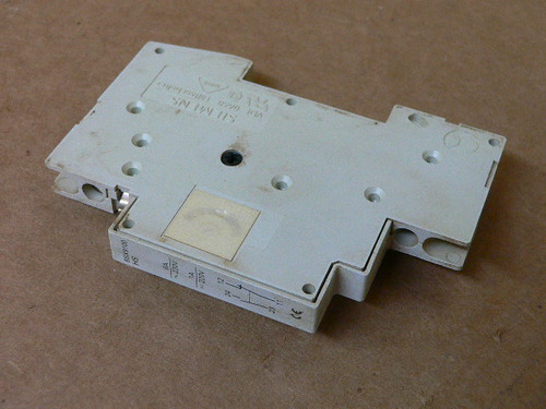 Siemens 5SX9100HS Auxiliary Contact Block 230 VAC 220 VDC 6 / 1 A