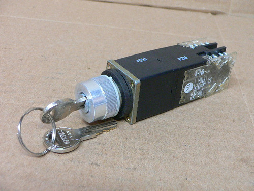 ALLEN BRADLEY 800MR-H31B 2 POSITION KEY SELECTOR SWITCH SERIES