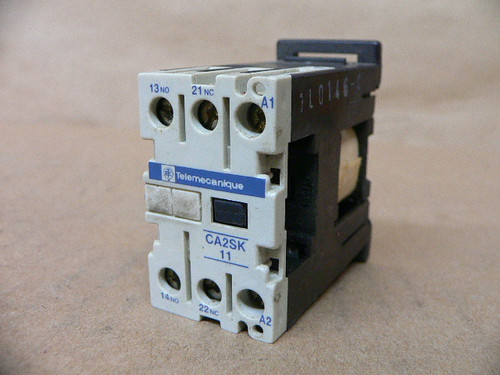 TELEMECANIQUE CA2SK11G7 U 10A 500V 3P Coil120 USED