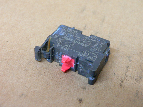 Allen-Bradley 800F-X01 Push Button Contact Block 690V 10A