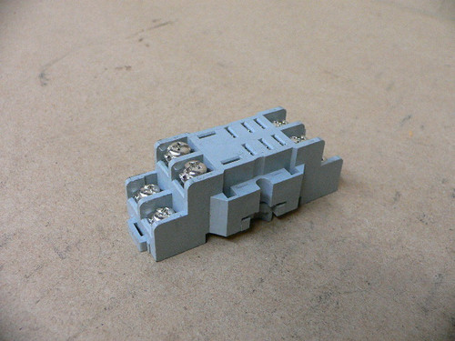 IDEC SH2B-05 10A 300V RELAY SOCKET
