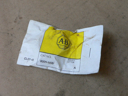 ALLEN BRADLEY 800H-N5B PROTECTIVE BOOT HYPALON 30MM GREEN