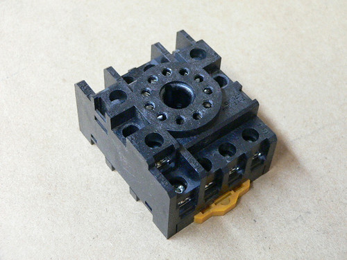 OMRON PF113A-E Relay Socket for MM3 Electromechanical Relay 11 Pins