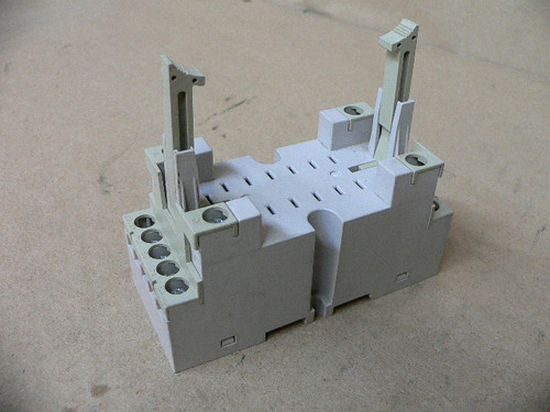 OMRON P7S-14F-END RELAY BASE UNIT W/G7S-4A2BE RELAY